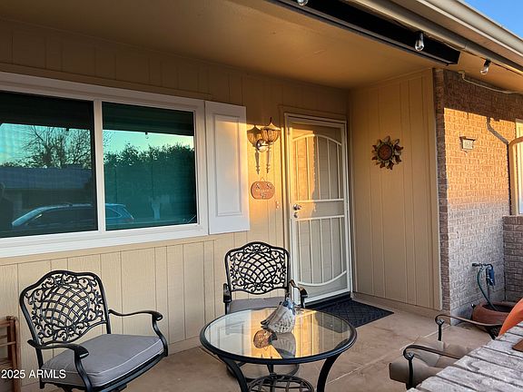 3rd image of 10604 W CAMELOT Circle