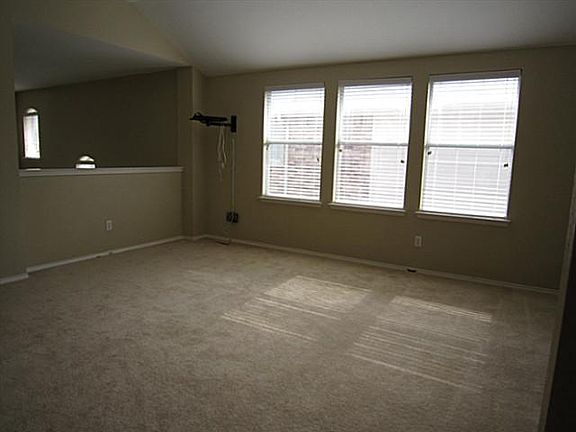 5th image of 10125 Benwick Dr