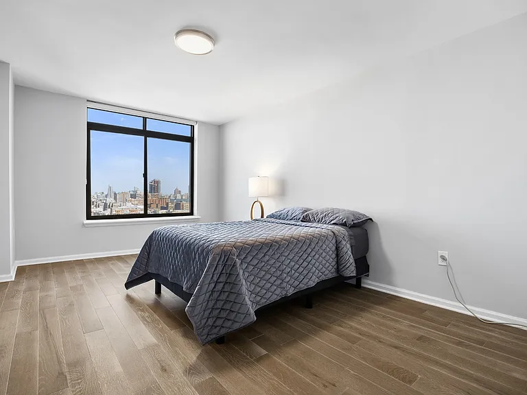 700 1st St #14F — Photo 15