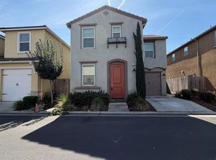 3774 Amity Ln, Clovis, CA 93619