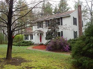 32 Schoolhouse Rd, Amherst, NH 03031