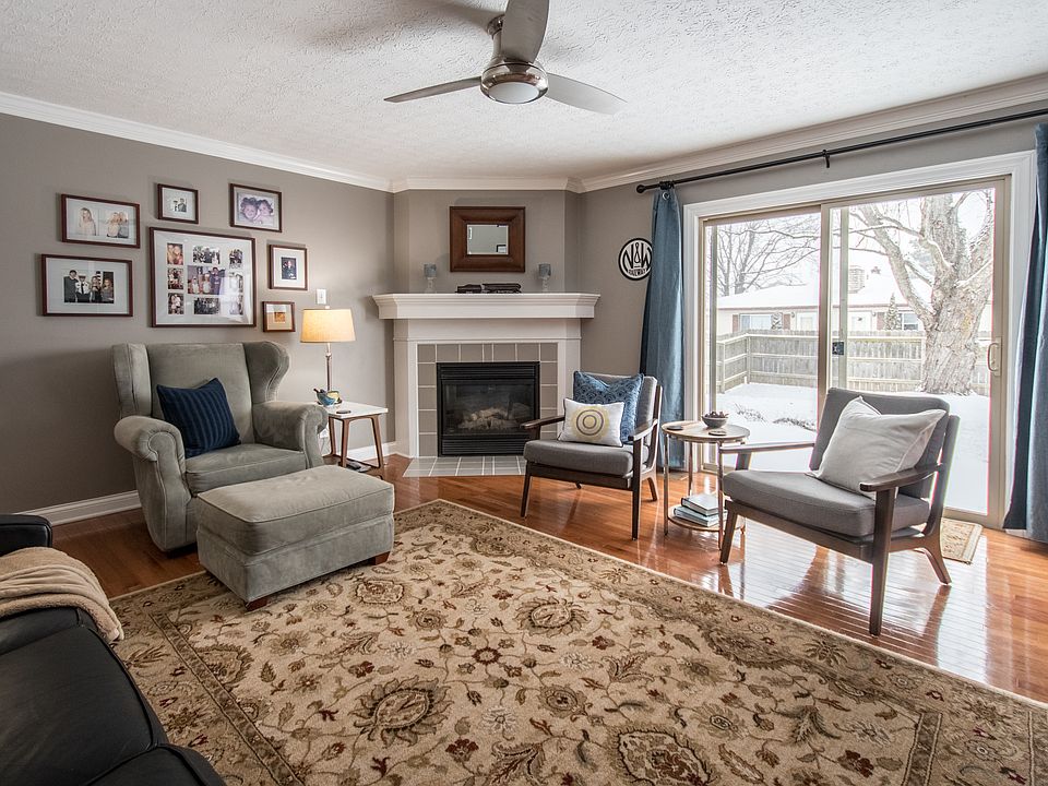 1st image of 155 Coachman Dr