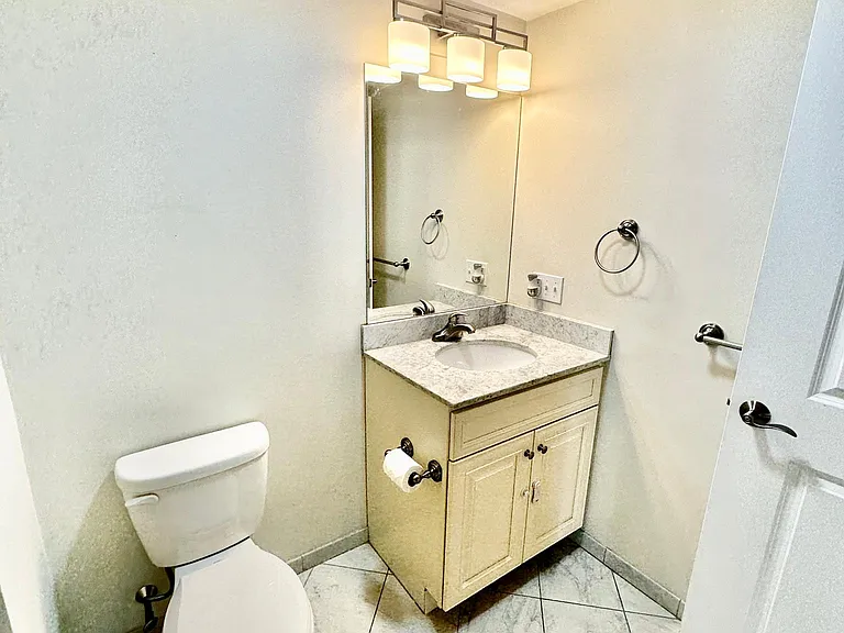 463 Rutherford Ave #306 — Photo 12