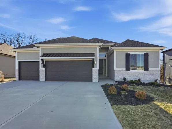 2717 SW 12th St, Lees Summit, MO 64081