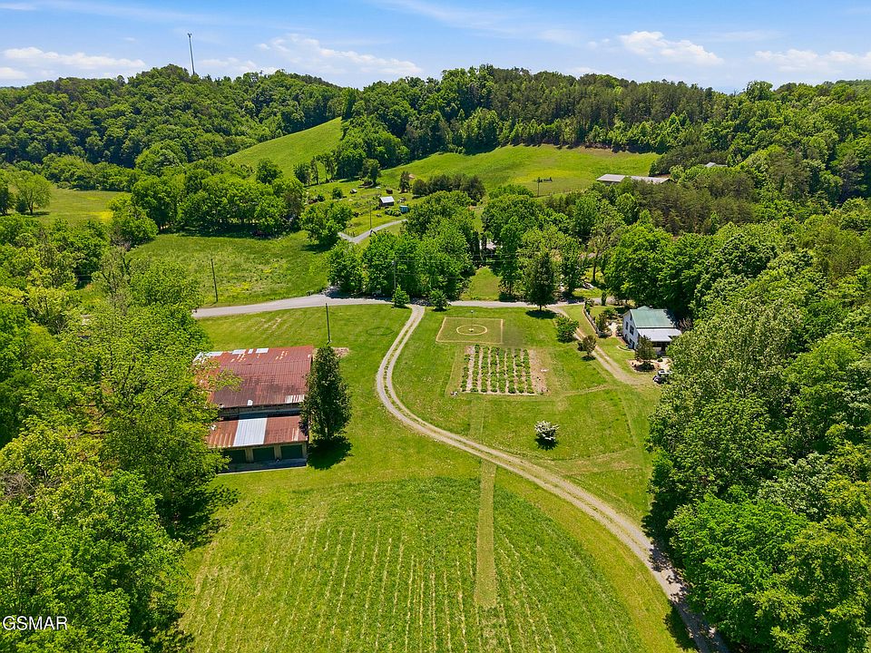73rd image of 1319 Licklog Hollow Rd