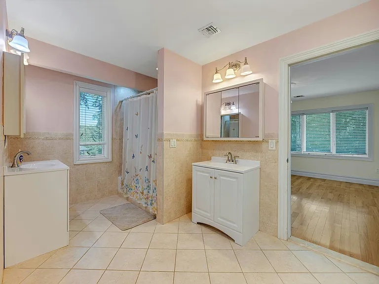 252 Mabel Pl — Photo 36