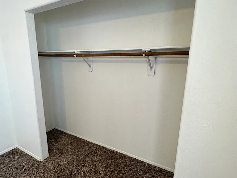 1005 E Water St #1 — Photo 29