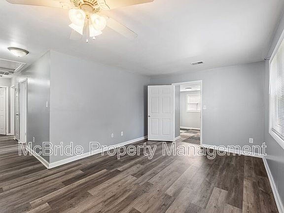 2nd image of 902 Alfred St NE