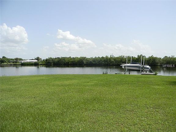 3rd image of 235 E Tarpon Blvd NW