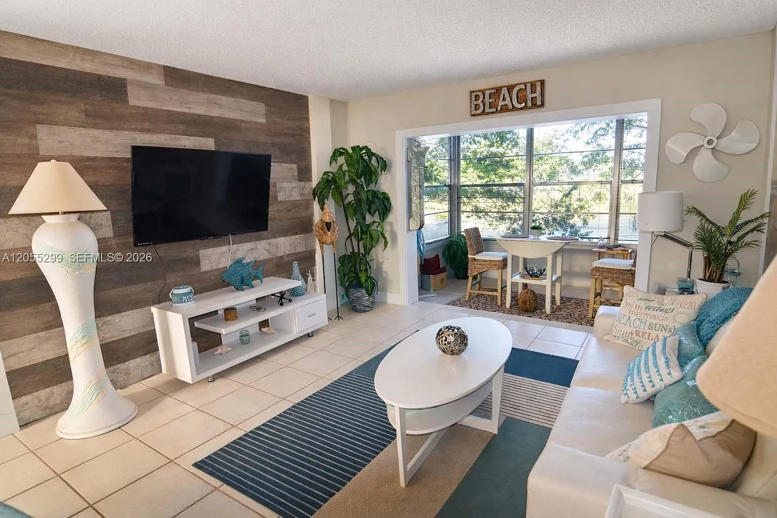 Ficus Gardens Condo — Photo 2