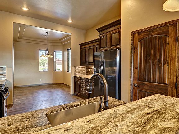 4th image of 4483 Maricopa Cir