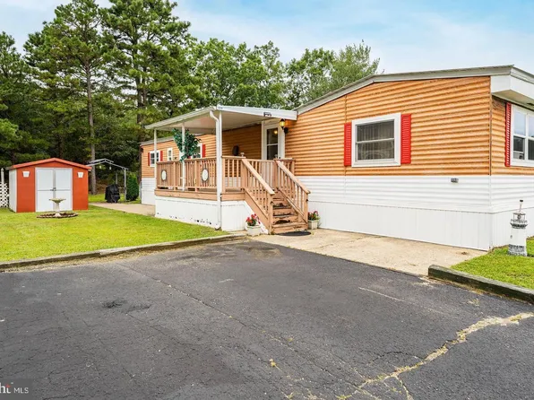 180 Chestnut Dr, Barnegat, NJ 08005