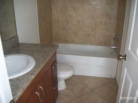 5th image of 18050 NW 74th Ct