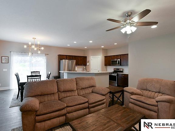 5th image of 6007 N 108th Avenue Cir