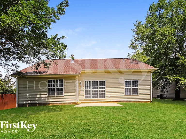 11718 Black Maple Ave — Photo 15