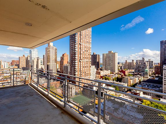 3rd image of 305 E 86th St APT 12DW