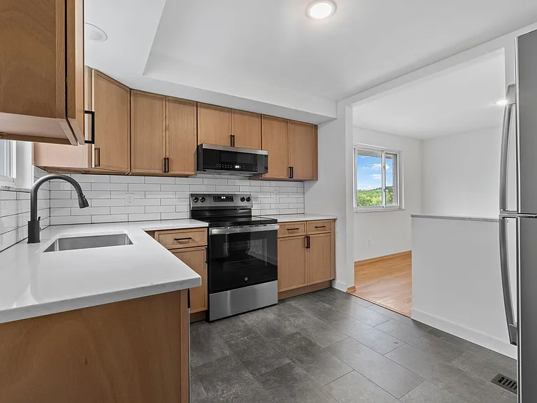 115 Green Glen Dr — Photo 11