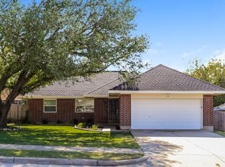 29 Vermont Ave, Midlothian, TX 76065