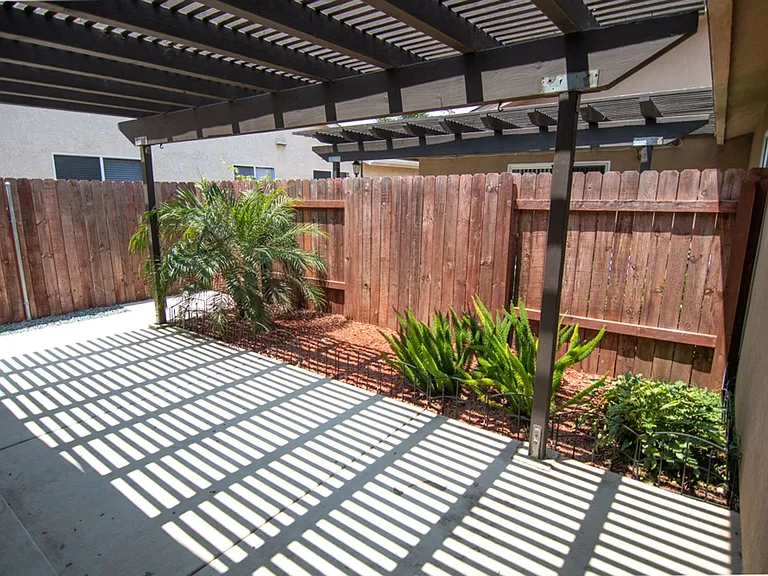 1181 Florida St — Photo 12