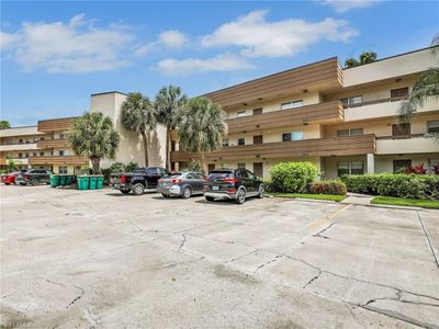 499 Forest Lakes BLVD #207, Naples, FL, 34105