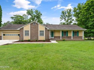 103 Naples Ln, Oak Ridge, TN 37830