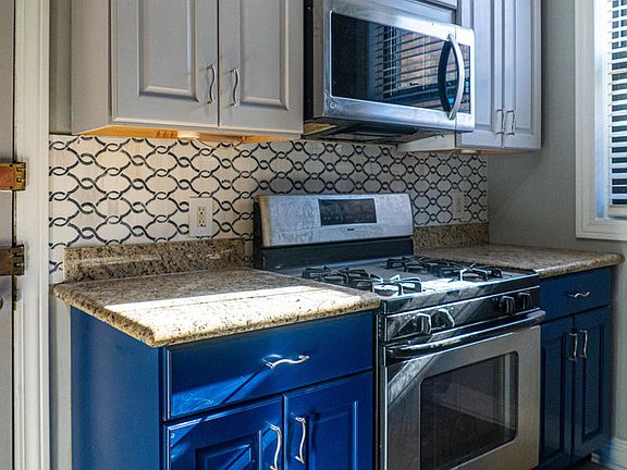2nd image of 4215 N Paulina St APT 2C