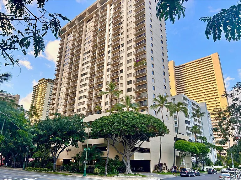2140 Kuhio Ave #1604 — Photo 8