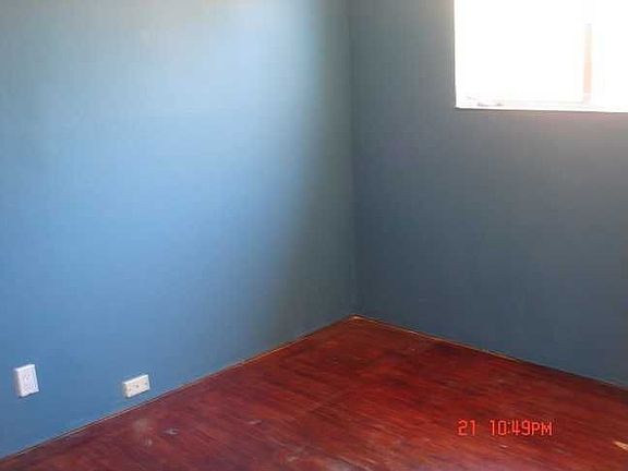 4th image of 398 Tamarack Dr