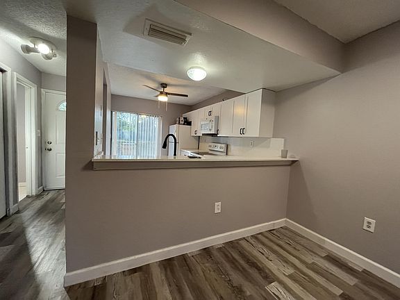 4th image of 843 Crystal Lake Dr Unit 807-387