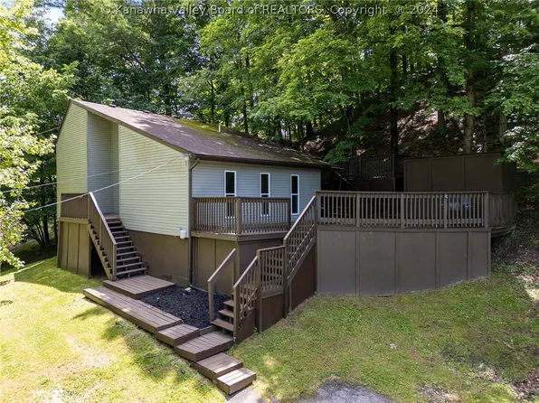 152 Cedar Way, Scott Depot, WV 25560