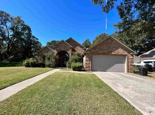 310 Cavite Pl, Wake Village, TX 75501