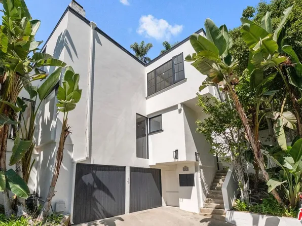 9315 Lloydcrest Dr, Beverly Hills, CA 90210