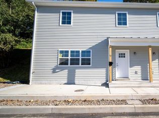 17 N 2nd St, Steelton, PA 17113