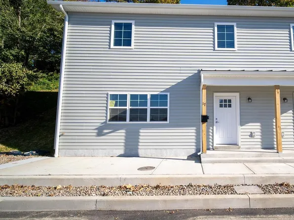 17 N 2nd St, Steelton, PA 17113