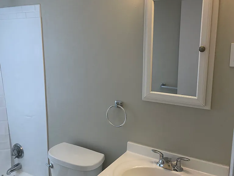 255 Nesmith St #10 — Photo 11