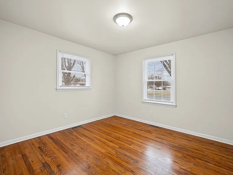109 Holley St #B — Photo 12