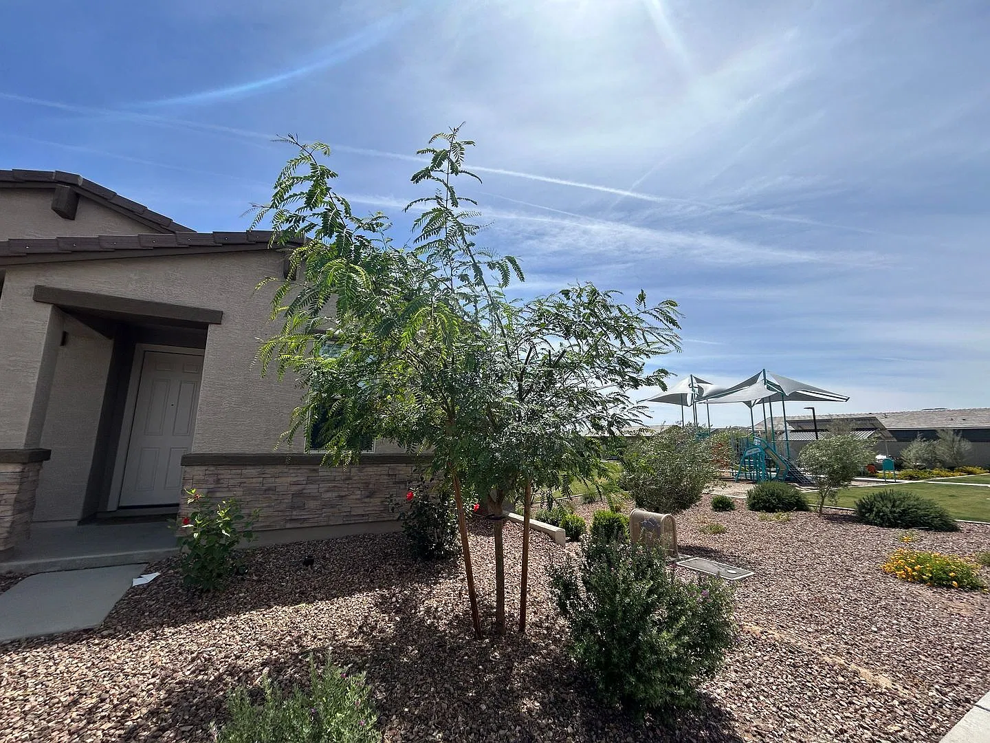 4 bed, 3.0 bath, 2049 sqft, $2,200 — Photo 3