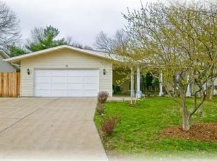 18 Debbie Dr, Saint Peters, MO