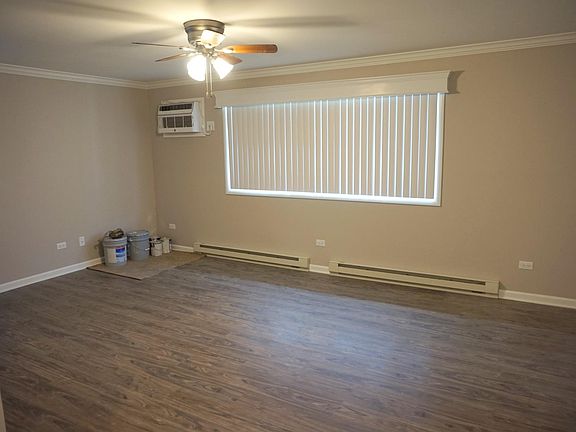 3rd image of 100 N Griffin St APT 8