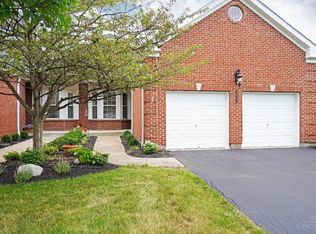 8063 Paddington Ln, Cincinnati, OH 45249