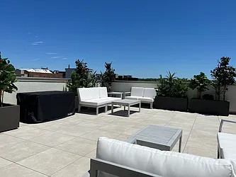 Sold by The InHouse Group