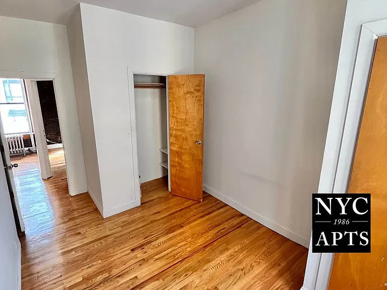 328 W 44th St #63 — Photo 5