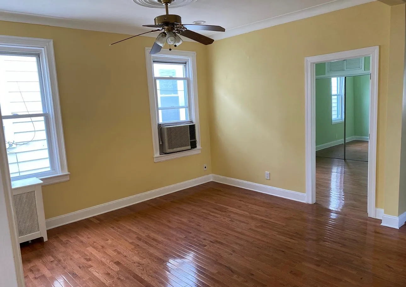 3 bed, $2,700 — Photo 1