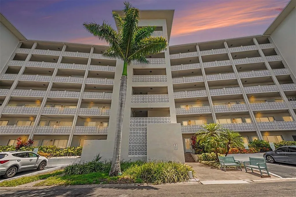 1 bed, 1.0 bath, 659 sqft, $1,100 — Photo 1