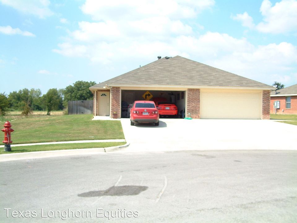 1st image of 956 Sylvia St