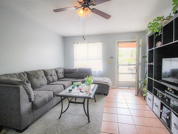 4th image of 536 Orangewood Dr