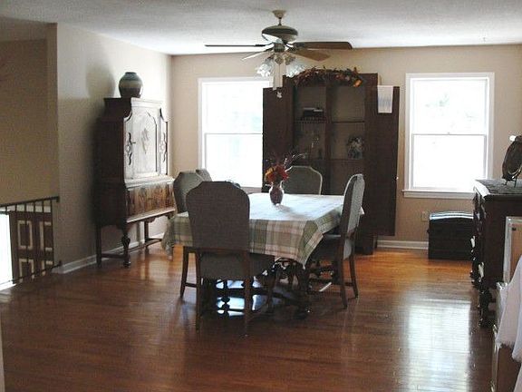 4th image of 6228 S Lake Dr