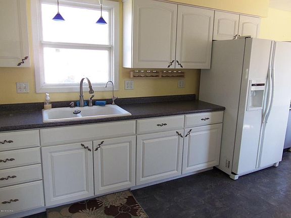 2nd image of 30 Pleasant Ave