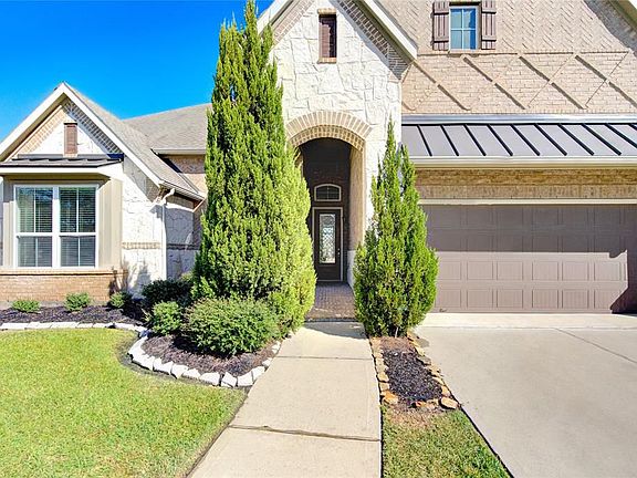 2nd image of 3407 Leaning Willow Dr