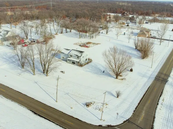 35047 S Cemetery Rd, Braidwood, IL 60408